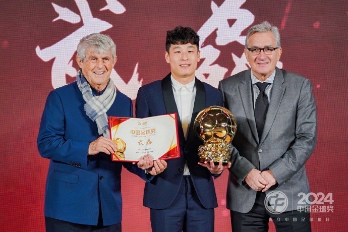 恭喜“核武7”！武磊第五次加冕中國金球獎
