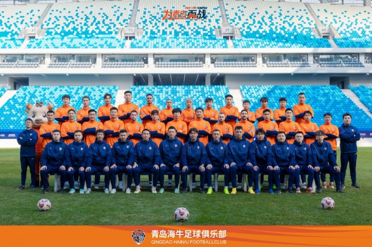  青島海牛一線隊(duì)名單：老將鄭龍、薩里奇坐鎮(zhèn)，金洋洋等新援在列