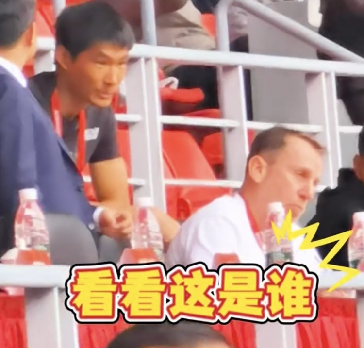  久爾杰維奇現(xiàn)身鹽城，現(xiàn)場觀看中國U22國足vs韓國