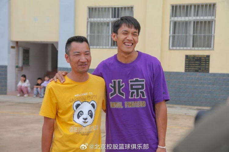  那一封信的故事還在延續(xù) 矣進(jìn)宏母校的師生們來到北京了！
