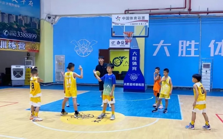  廣東河源體彩少兒籃球培訓(xùn)班：結(jié)營不散場，夢想正啟航