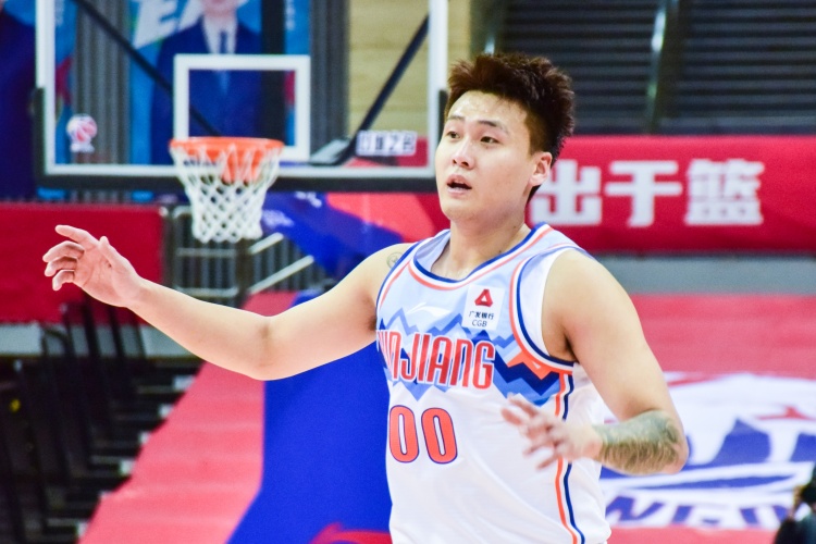  狀態(tài)回來了！趙睿18中7拿到22分5板4助1斷 正負值+15