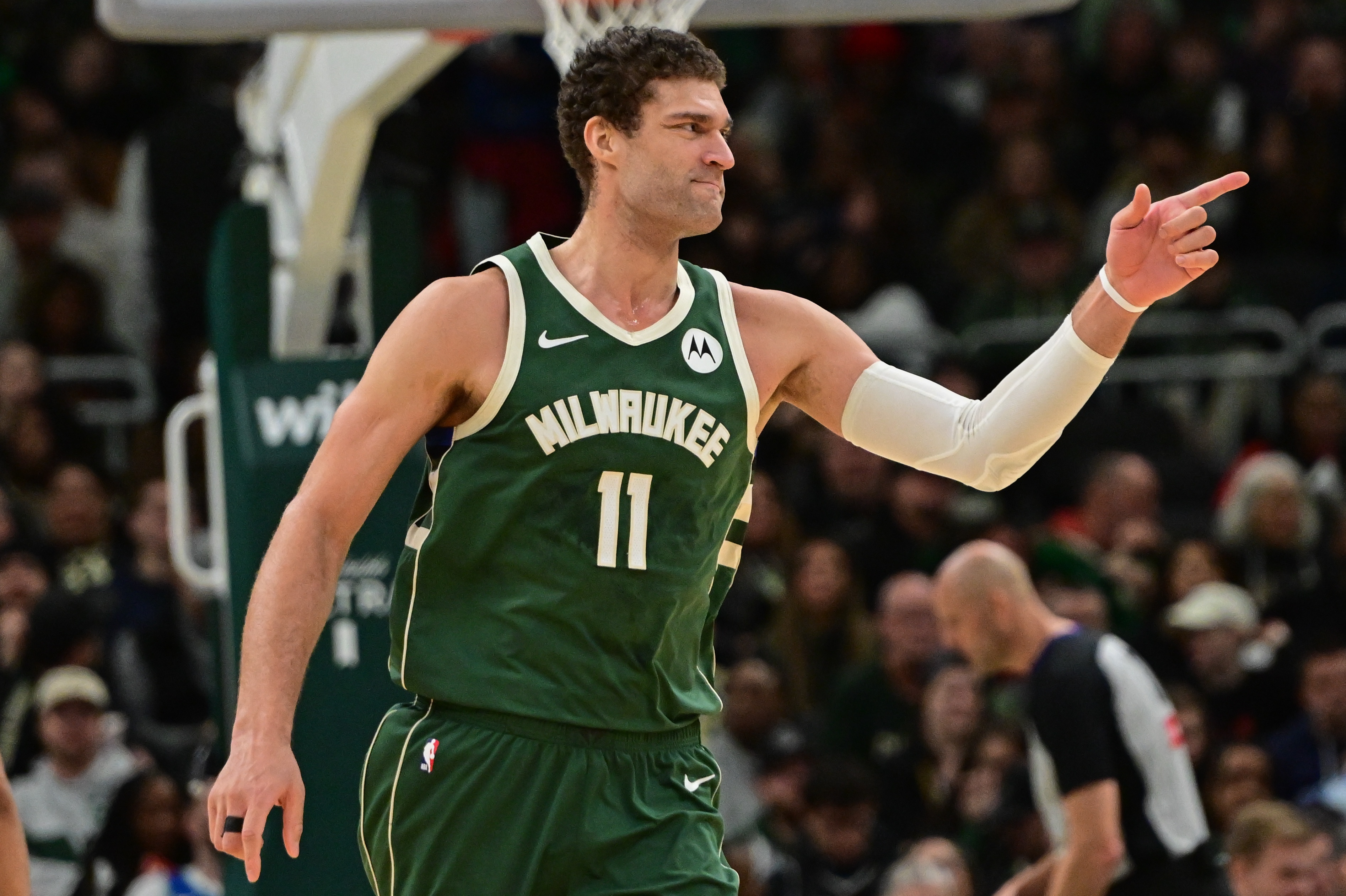  3B中鋒！大洛佩茲蓋帽數(shù)2038次超越加內(nèi)特 升至NBA歷史第18位