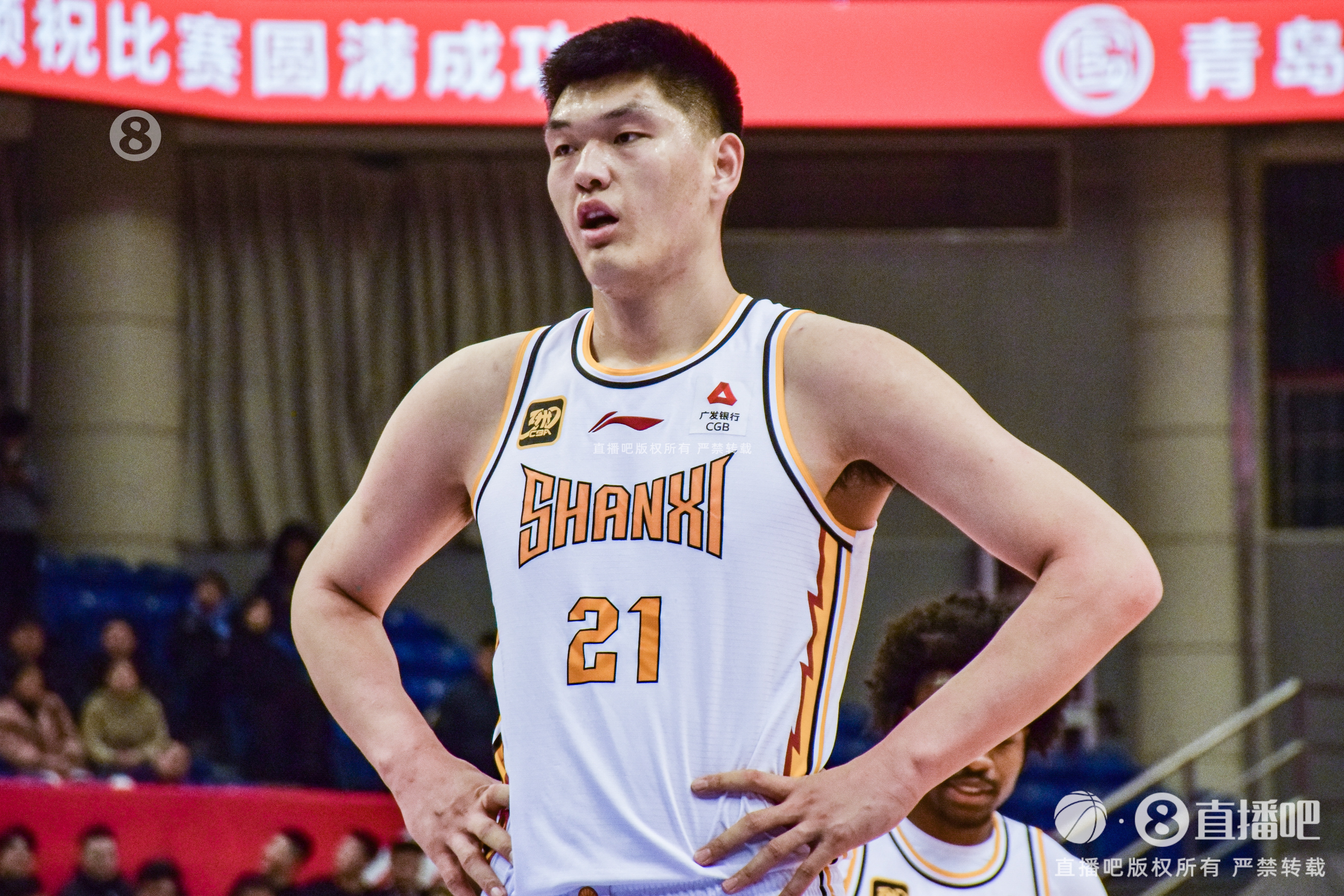  進(jìn)化了！劉傳興半場7中5&三分3中2 拿下12分3籃板助隊(duì)建立領(lǐng)先