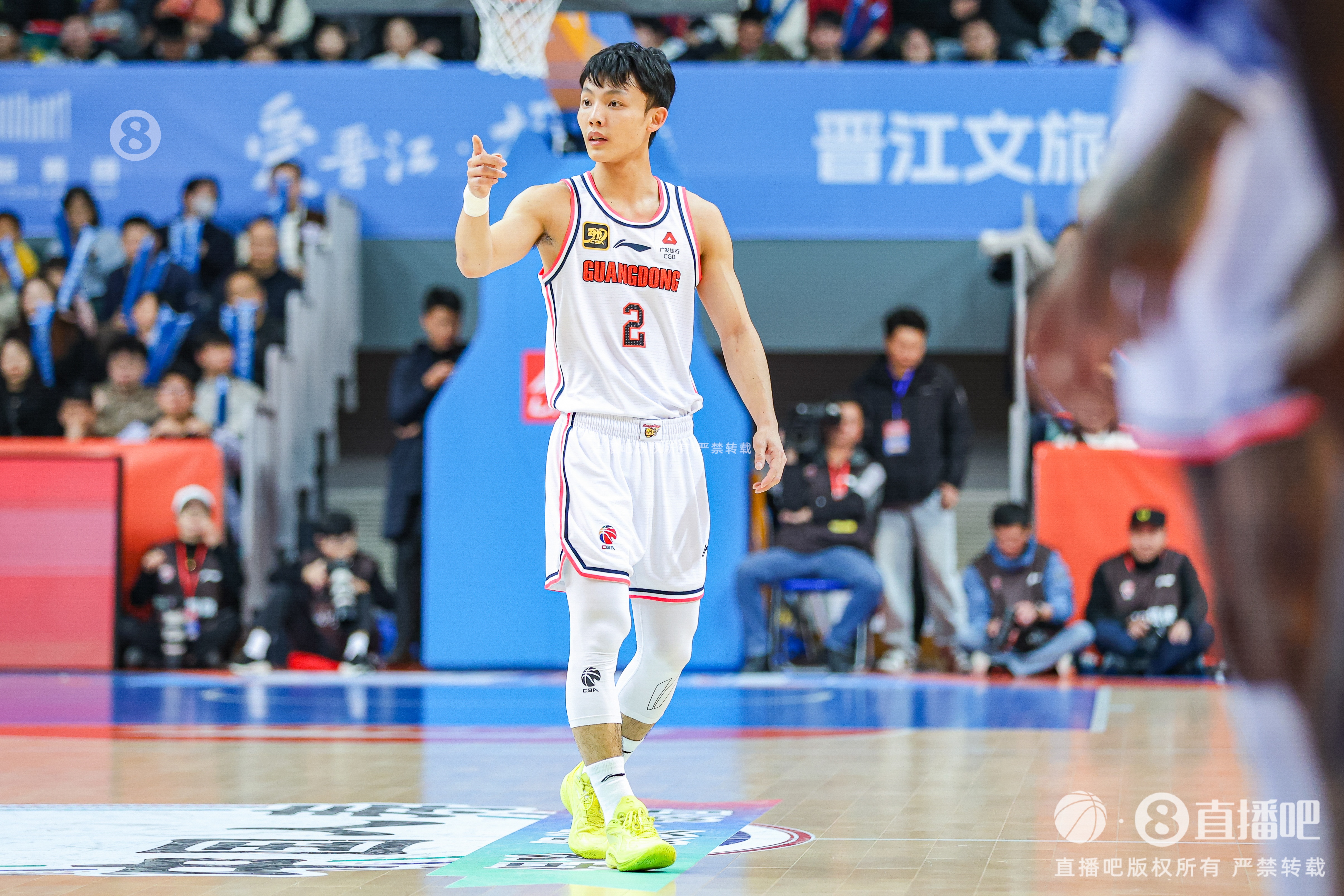  徐杰：身高不是打籃球的唯一標(biāo)準(zhǔn) 努力、勤奮、自律也是天賦