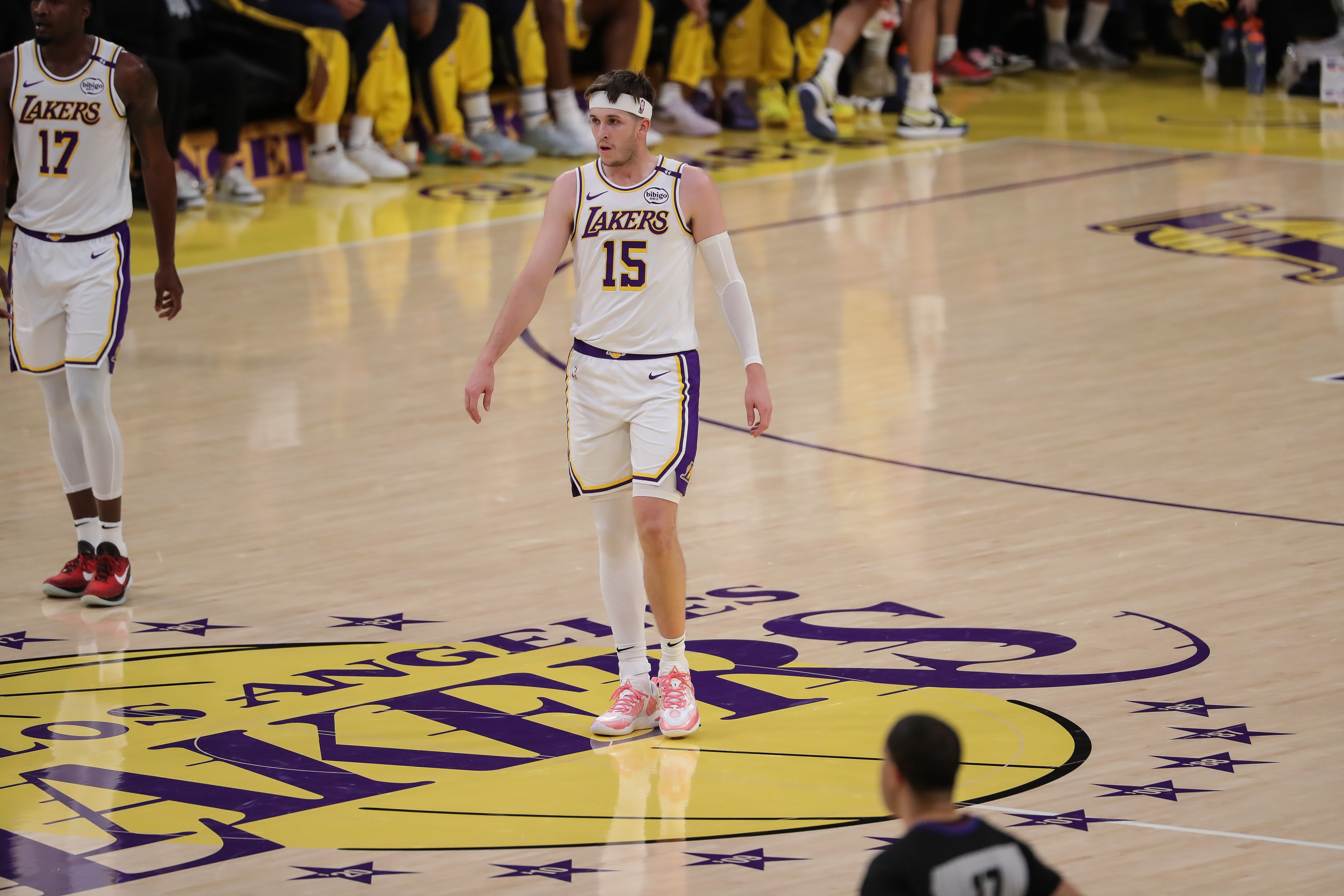  昨天驅(qū)逐憋著火呢！里夫斯21中9砍下32分7助 罰球13中12