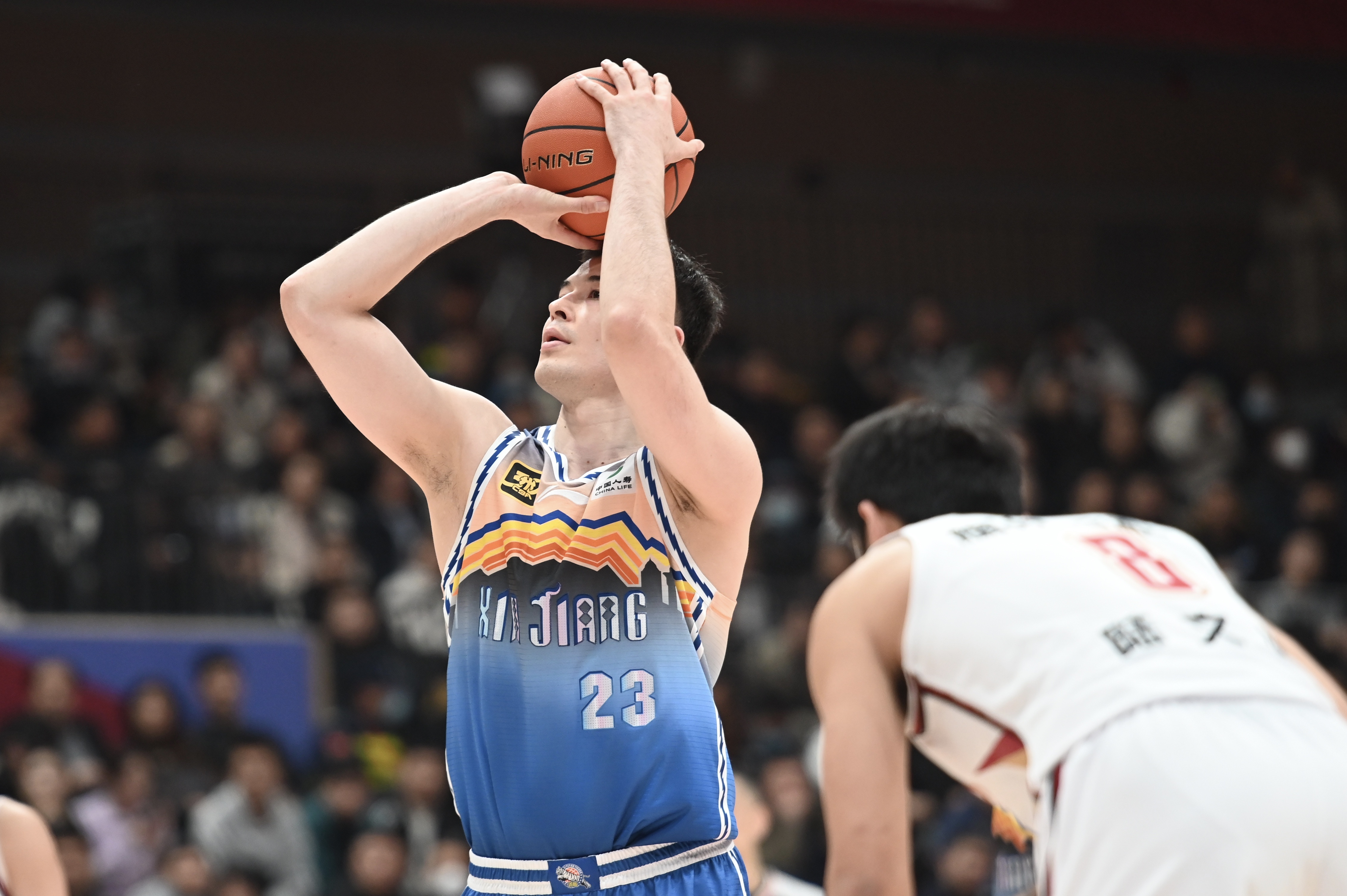 高效表現(xiàn)！阿不都沙拉木10中7拿下17分9板 其中4個前場板