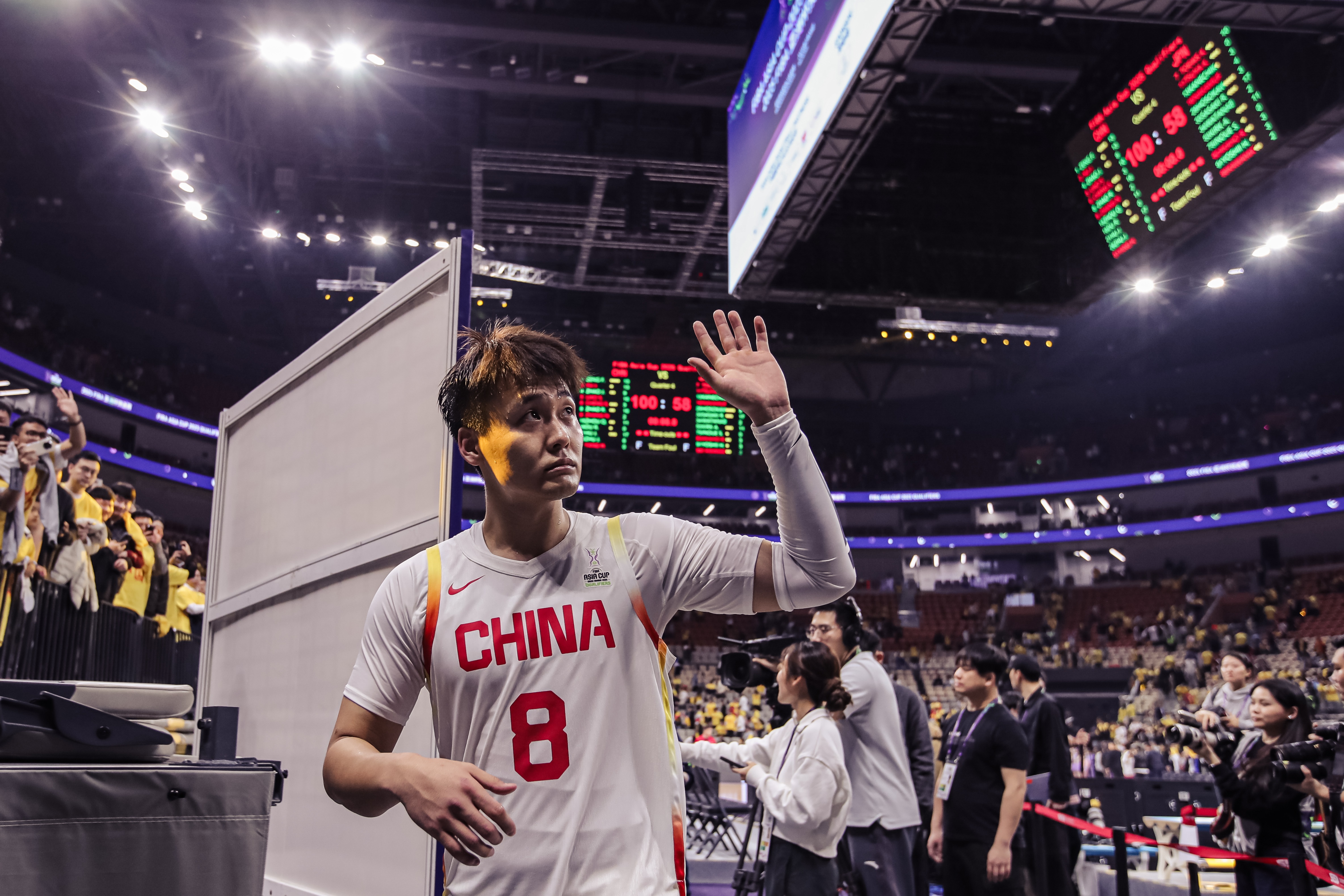  奠定基調(diào)！趙睿三分4中3攻下15+5+5 次節(jié)連得10分帶隊(duì)拉開分差